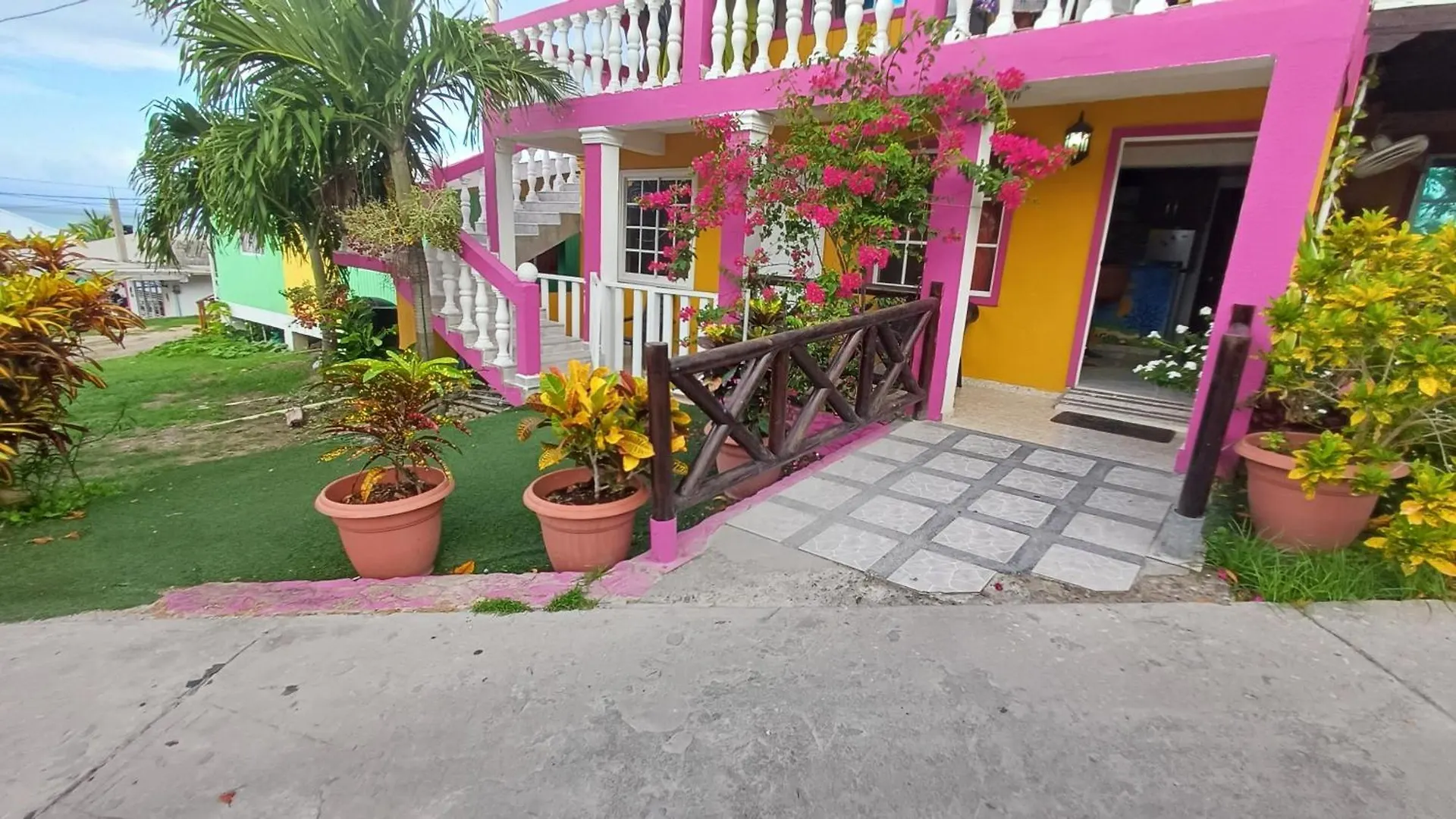 Posada Ashanty Rocky Point Appartamento